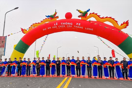 Chính thức thông xe cầu Thăng Long