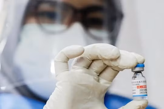 Mỹ và Trung Quốc chia sẻ công nghệ với ASEAN vì lợi thế ngoại giao vaccine