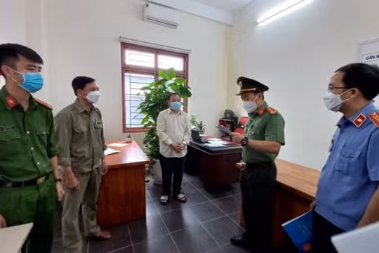 Bắt giam 2 tài xế tổ chức cho người khác nhập cảnh trái phép