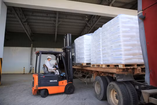 BSR sản xuất và xuất bán sản phẩm hạt nhựa mới T3045