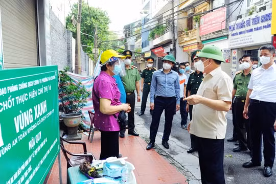 Bí thư Thành ủy Hà Nội kiểm tra 2 “vùng đỏ” của quận Đống Đa