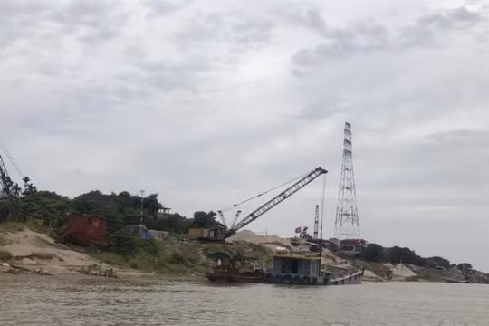 Hà Nội: Giải tỏa bến khách ngang sông, bến thủy nội địa hoạt động không phép, sai phép