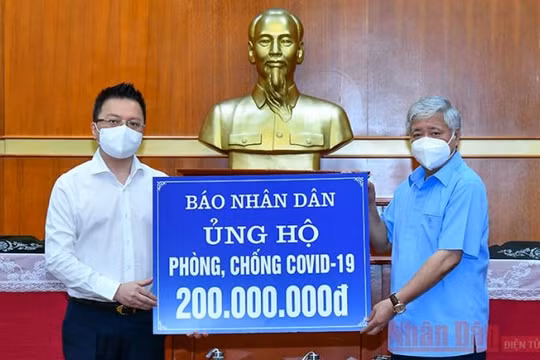 Báo Nhân Dân ủng hộ 200 triệu đồng phòng chống dịch COVID-19