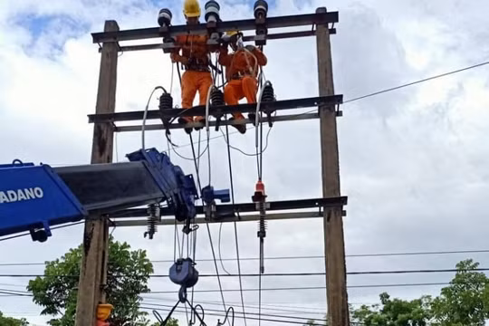 Thừa Thiên Huế: Đầu tư xây dựng hệ thống lưới điện hỗ trợ các doanh nghiệp phục hồi SXKD sau đại dịch Covid-19