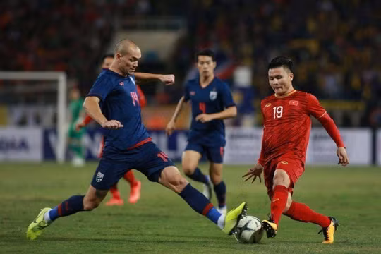 Thái Lan chạy đua đăng cai vòng loại World Cup 2022 với Việt Nam