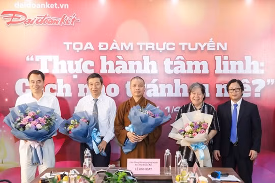 “Thực hành tâm linh: Cách nào tránh u mê?”