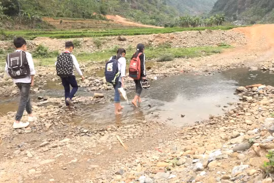 Đà Bắc (Hòa Bình): Người dân “mong ước” có một cây cầu dân sinh