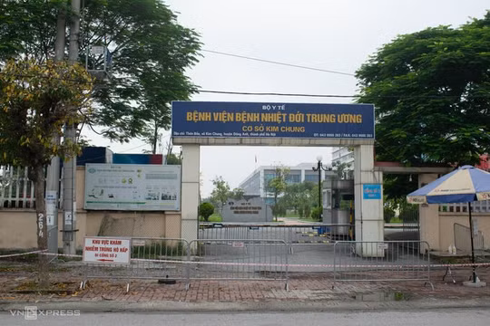 Bệnh viện Bệnh Nhiệt đới Trung ương kết thúc cách ly y tế