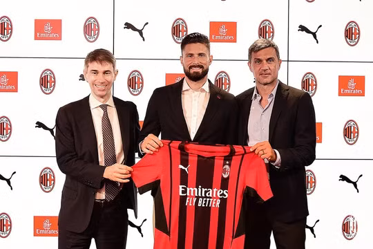 Olivier Giroud gia nhập CLB AC Milan