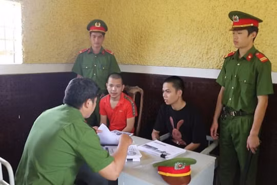 Đề nghị truy tố 51 bị can trong đường dây làm giả giấy phép lái xe