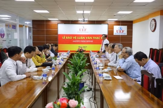 Cho phép bảo vệ luận văn theo hình thức trực tuyến