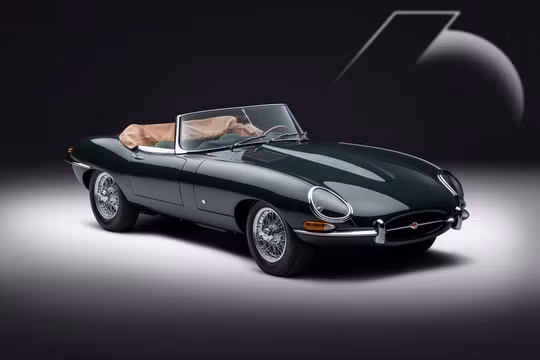 Xe Jaguar E-Type 60 năm tuổi được tái sản xuất