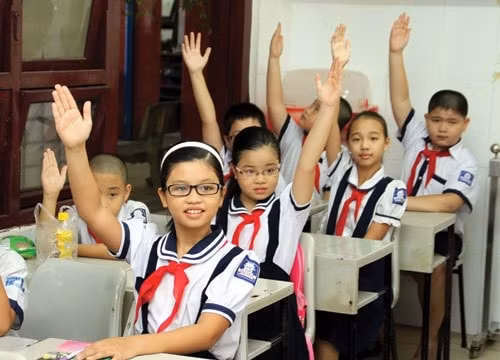 Hoàn thiện hệ thống giáo dục quốc dân, phát triển thị trường lao động hiện đại và hội nhập