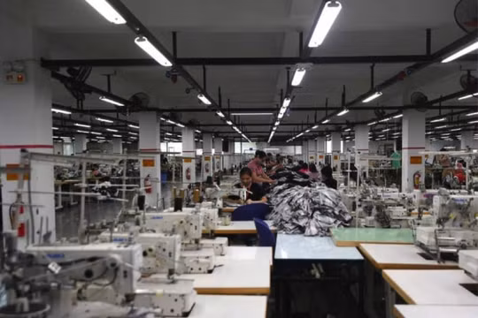 Tình trạng thiếu nhân công trầm trọng khắp Đông Nam Á gây áp lực lên chuỗi cung ứng toàn cầu