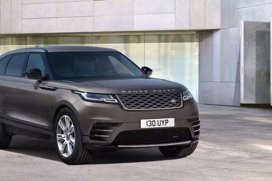 Range Rover Velar 2022 ra mắt, có thêm phiên bản Auric màu vàng đặc biệt