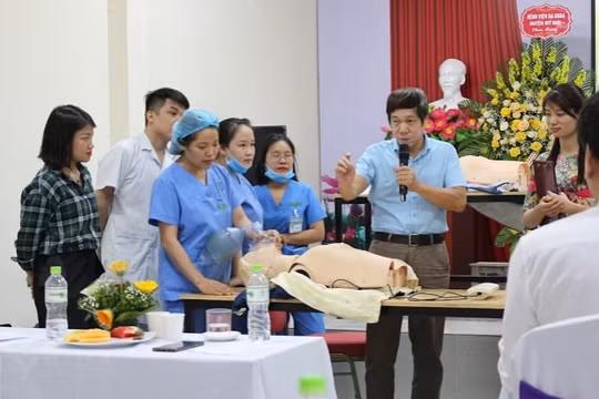 Xúc động những lá thư bệnh nhân gửi y, bác sĩ Bệnh viện đa khoa huyện Mỹ Đức