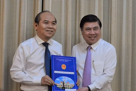 TP HCM: Nguyên Chủ tịch quận 9 và quận Thủ Đức nhận nhiệm vụ mới