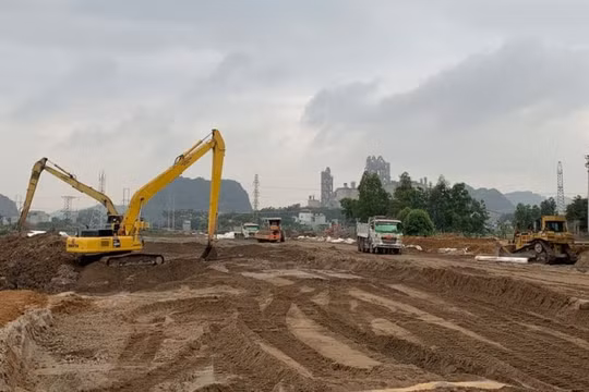 Thiếu vật liệu làm cao tốc Bắc - Nam: Cơ chế đặc thù vẫn còn “vướng”