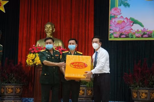 Cán bộ, chiến sỹ Sư đoàn 9 cần tích cực cùng TP. HCM phòng, chống dịch COVID-19