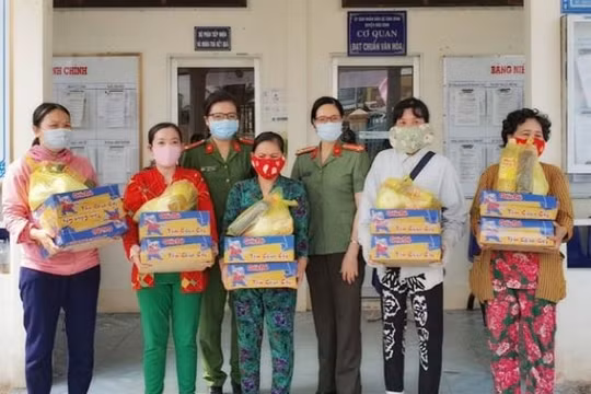 Công an tỉnh Bạc Liêu tổ chức nhiều hoạt động chăm lo các hoàn cảnh khó khăn trong dịp Tết
