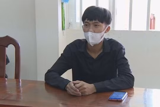 Triệu tập 2 đối tượng đăng tin sai sự thật, kích động người dân tự ý bỏ về quê