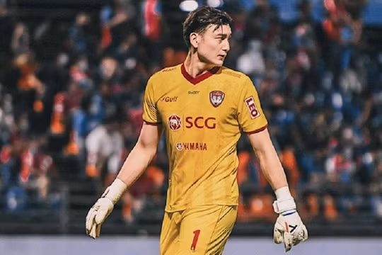 Thủ thành Văn Lâm tiếp tục nhận 'hung tin' từ Thai League