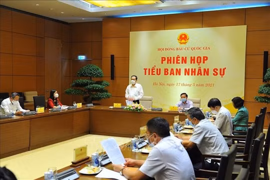 Phối hợp chặt chẽ để giải quyết chính xác các vấn đề về nhân sự trước ngày bầu cử