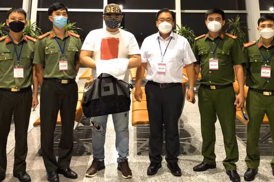 Hà Nội: Bắt đối tượng người Hàn Quốc bị Interpol truy nã quốc tế