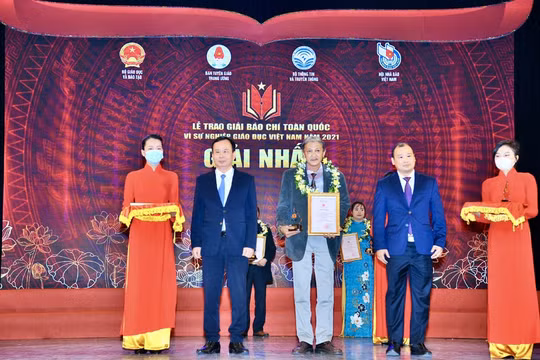 Nhà báo Nguyễn Văn Quang - Người truyền đi thông điệp về gìn giữ văn hóa, lịch sử qua tác phẩm phát thanh