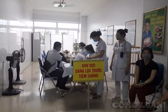 Quảng Ninh: Đến 20/9 sẽ hoàn thành tiêm vắc xin mũi 1 cho người dân