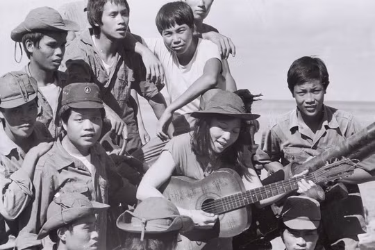 Nhà báo Phạm Yên và kỷ niệm tác nghiệp không quên với Trường Sa ngày ấy