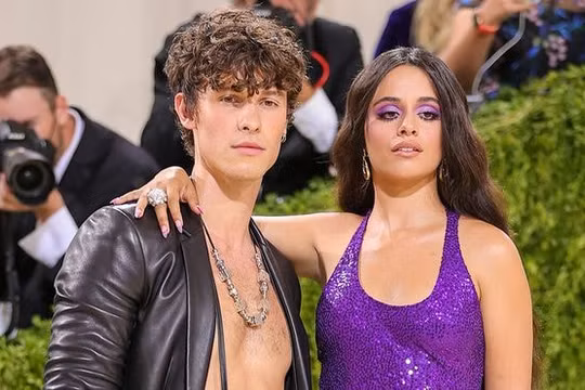 Camila Cabello và Shawn Mendes chia tay sau 2 năm hẹn hò