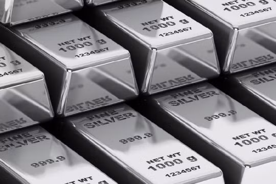 Giá vàng thế giới 4/2: Vàng ổn định, giá bạc tăng trở lại giữa cơn sốt đầu tư