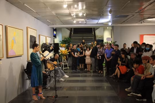 Triển lãm mỹ thuật lấy cảm hứng từ thi ca “Về bến lạ” của Lê Thiết Cương