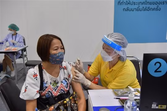 Ngày 7/6, ASEAN ghi nhận thêm 22.205 ca COVID-19 và 382 ca tử vong