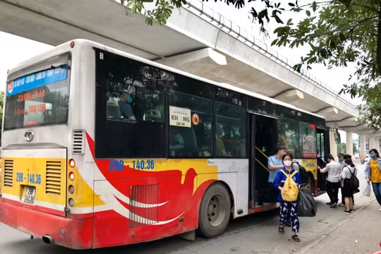 Hà Nội: Xe buýt hoạt động 100% sau nghỉ lễ 30/4