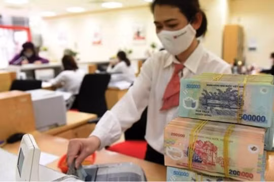Lợi nhuận 6 tháng đầu năm tăng trưởng mạnh, ngân hàng tiếp tục hưởng lợi từ chi phí vốn thấp
