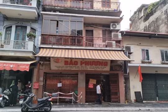 Mùa Trung thu khác thường, muốn ăn bánh phải lướt "phây" mua hàng online