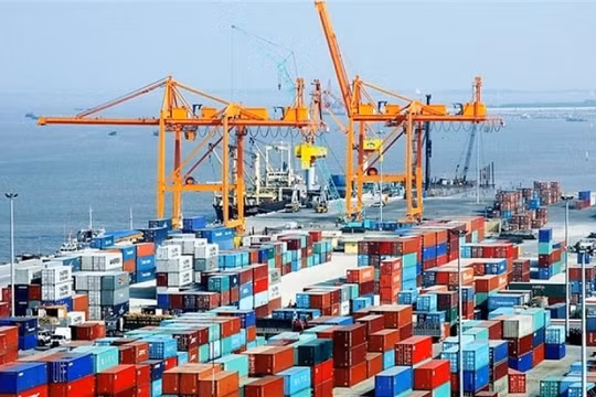 Khôi phục kinh tế: Phải “đưa bóng vào cuộc” càng sớm càng tốt!