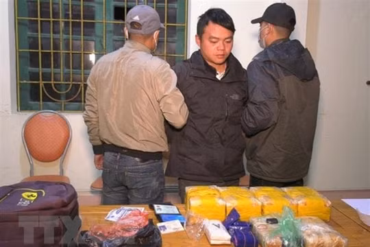 Bắt giữ đối tượng vận chuyển 66.000 viên ma túy tổng hợp