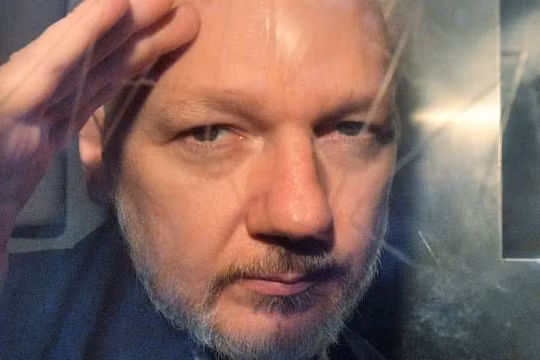 Anh từ chối dẫn độ ông Julian Assange về Mỹ