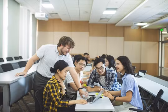 Đại học VinUni phát động Cuộc thi Giải bài toán kinh doanh toàn cầu