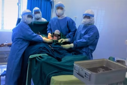Quảng Ngãi: Mổ lấy thai thành công cho sản phụ mắc COVID-19