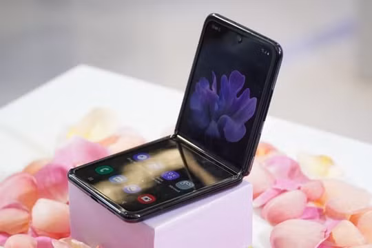Nhiều mẫu smartphone được các đại lý giảm giá mạnh nhân dịp 8/3