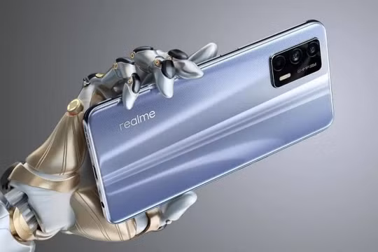 Điện thoại Realme GT 5G chính thức ra mắt, giá chỉ từ 9.96 triệu đồng