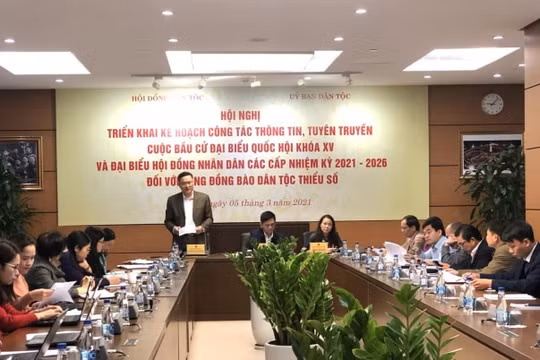 Chú trọng tuyên truyền về bầu cử phù hợp với phong tục, chữ viết của đồng bào dân tộc thiểu số