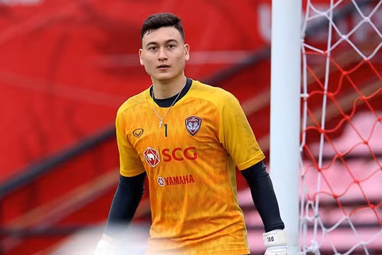 CLB Muangthong United tạo cơ hội cho Văn Lâm để xin lỗi