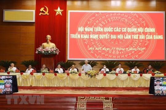 Phát huy vai trò chủ công, kiên quyết đấu tranh ngăn chặn, đẩy lùi tham nhũng