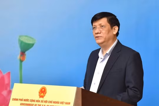 Bộ trưởng Nguyễn Thanh Long: Các thầy thuốc đều xác định “không được phép buông tay”