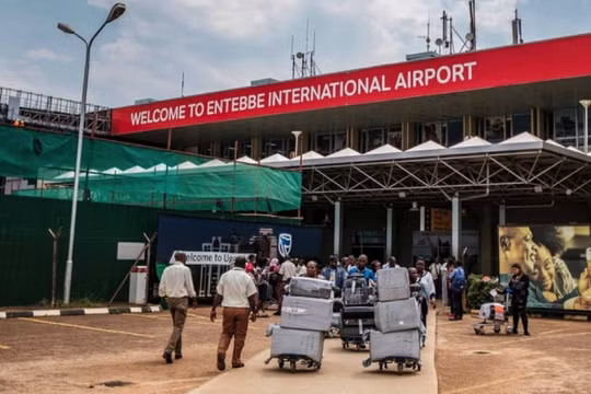 Trung Quốc lên tiếng về việc thâu tóm sân bay duy nhất ở Uganda